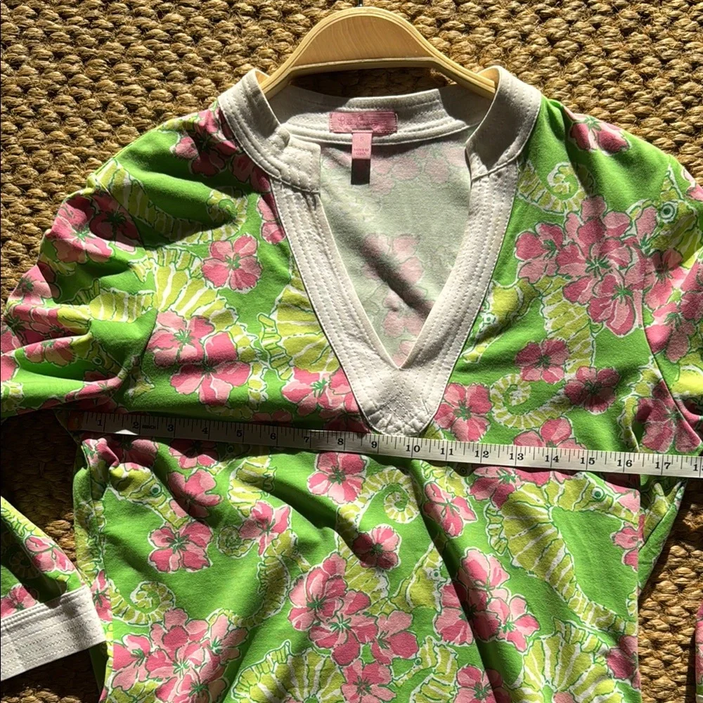 NWOT Lilly Pulitzer Green and Pink Floral Tunic - Picture 6 of 6